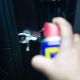 spray-wd-40-lubrificante-al-silicone-39377-uso-torricella-ferramenta.png
